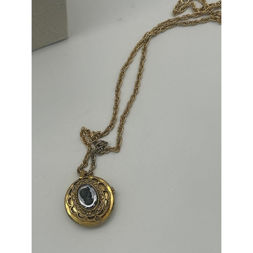 Vintage Lucerne 360 Pendant Necklace Watch Cameo Locket Style Gold Tone